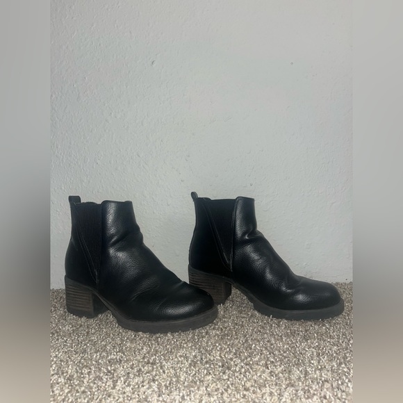 MIA Jody Ribbed Lug Sole Chelsea Boot Black 8.5 - Picture 4 of 9